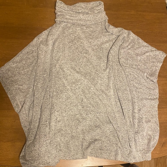 American eagle turtle neck - Picture 2 of 3